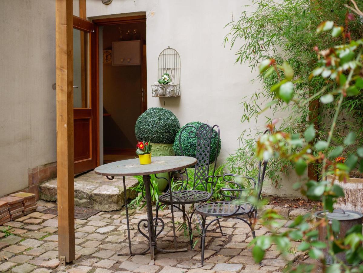 Romantic Nest Under Prague Castle Luaran gambar