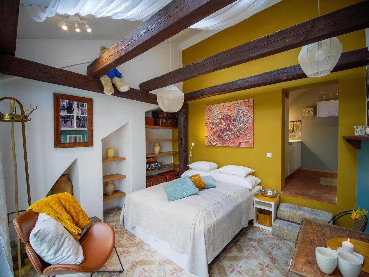 Romantic Nest Under Prague Castle Luaran gambar